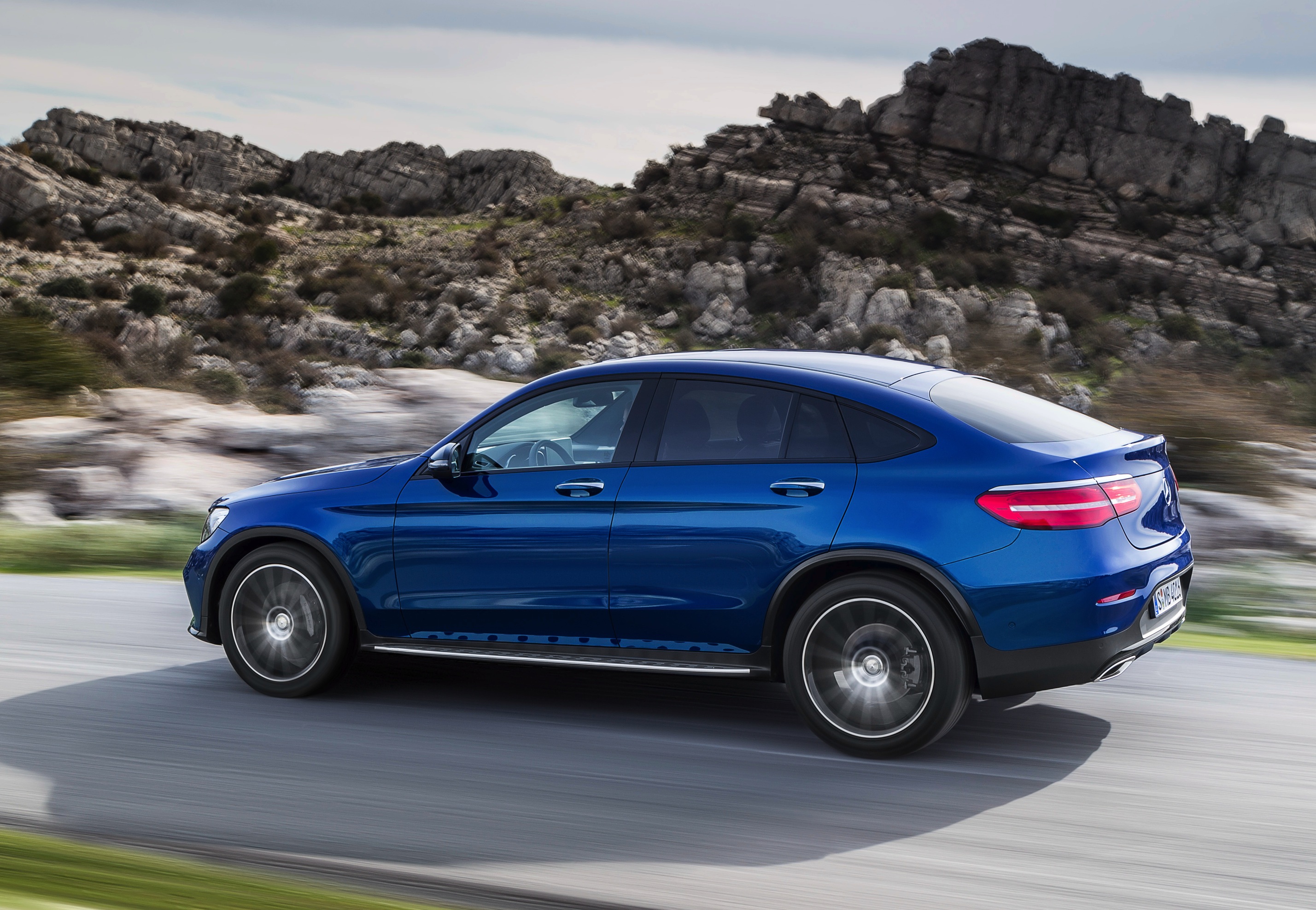 Gls купе. Мерседес GLC Coupe 2022. Мерседес Бенц GLC купе 2022. Mercedes-Benz GLC Coupe i (c253). GLC Coupe 2021.